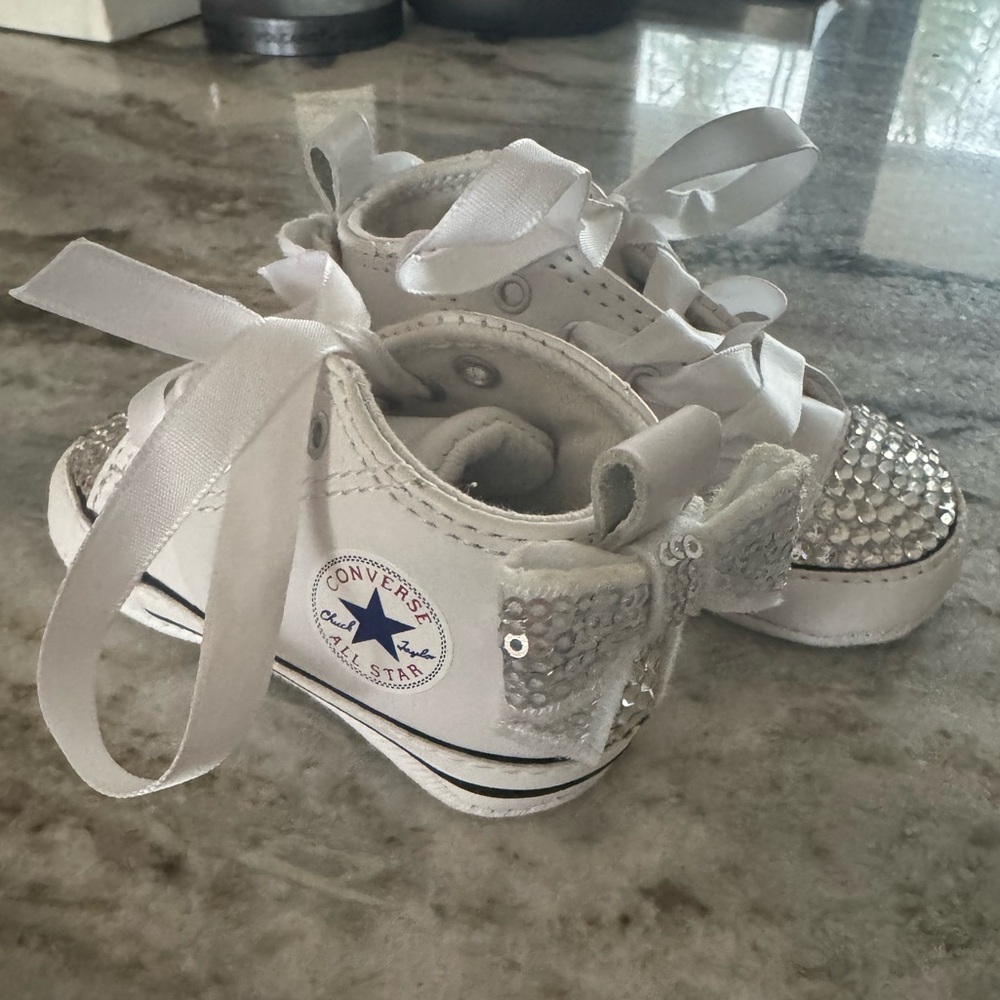 Converse Kids White Sneakers with Sequins Bows